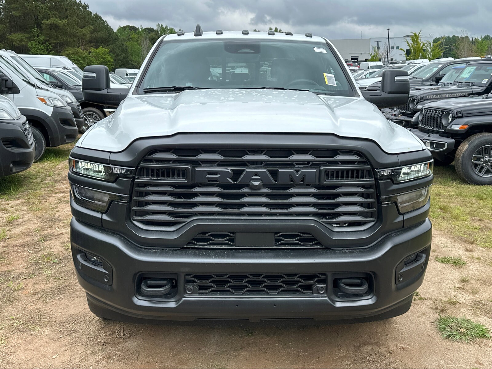 2025 Ram 2500 Tradesman photo 2