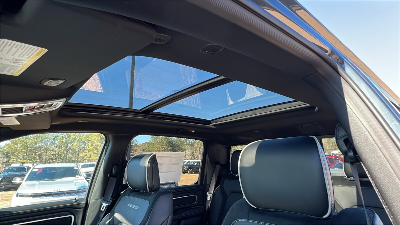 2026 RAM 1500 Laramie - Photo 18