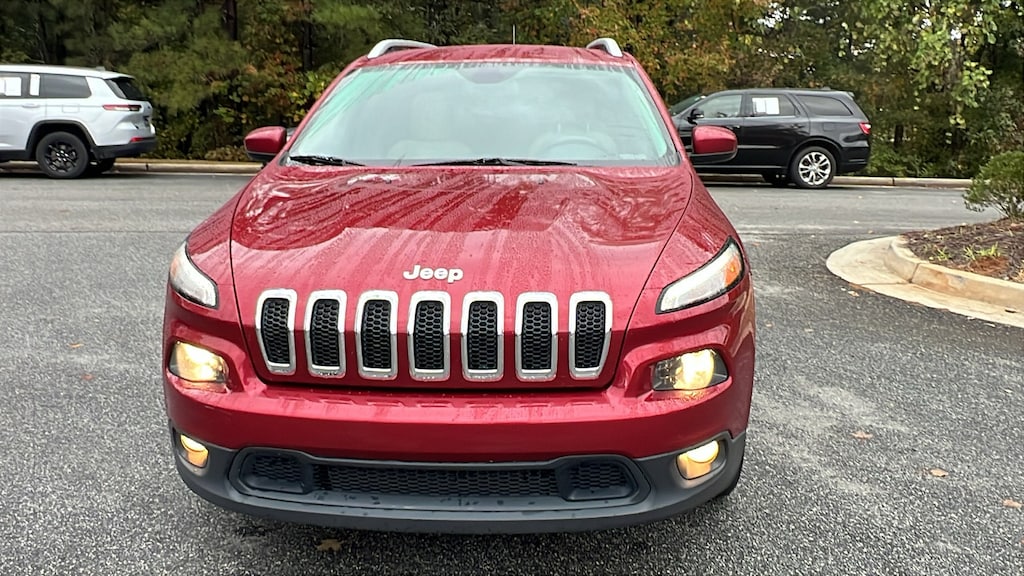 Used 2015 Jeep Cherokee Latitude FWD SUV