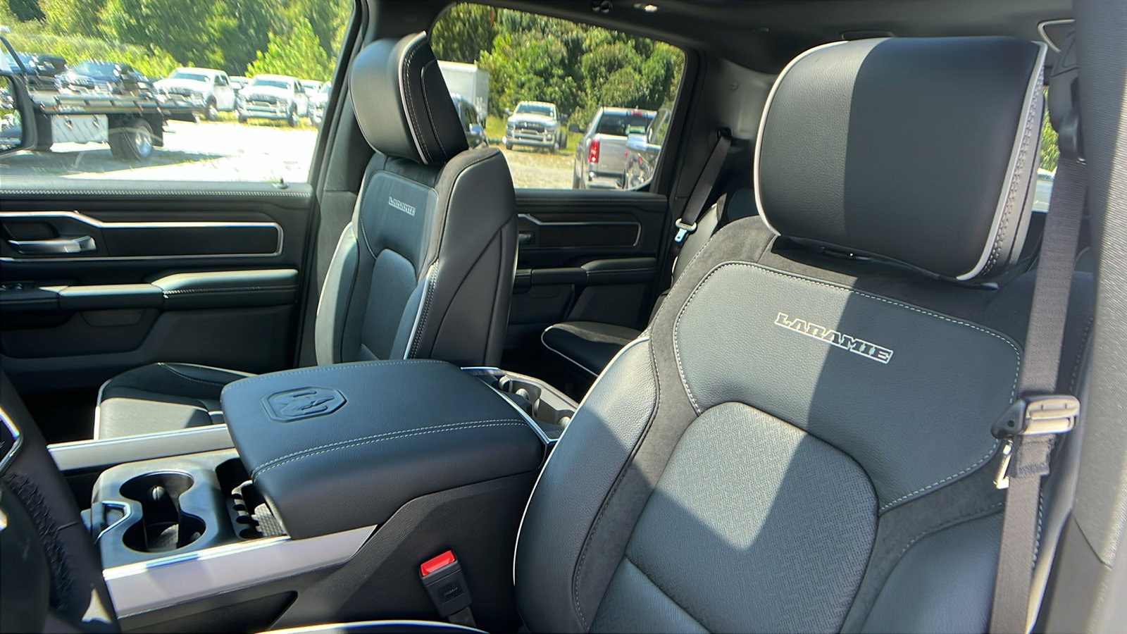 2026 RAM 1500 Laramie - Photo 18
