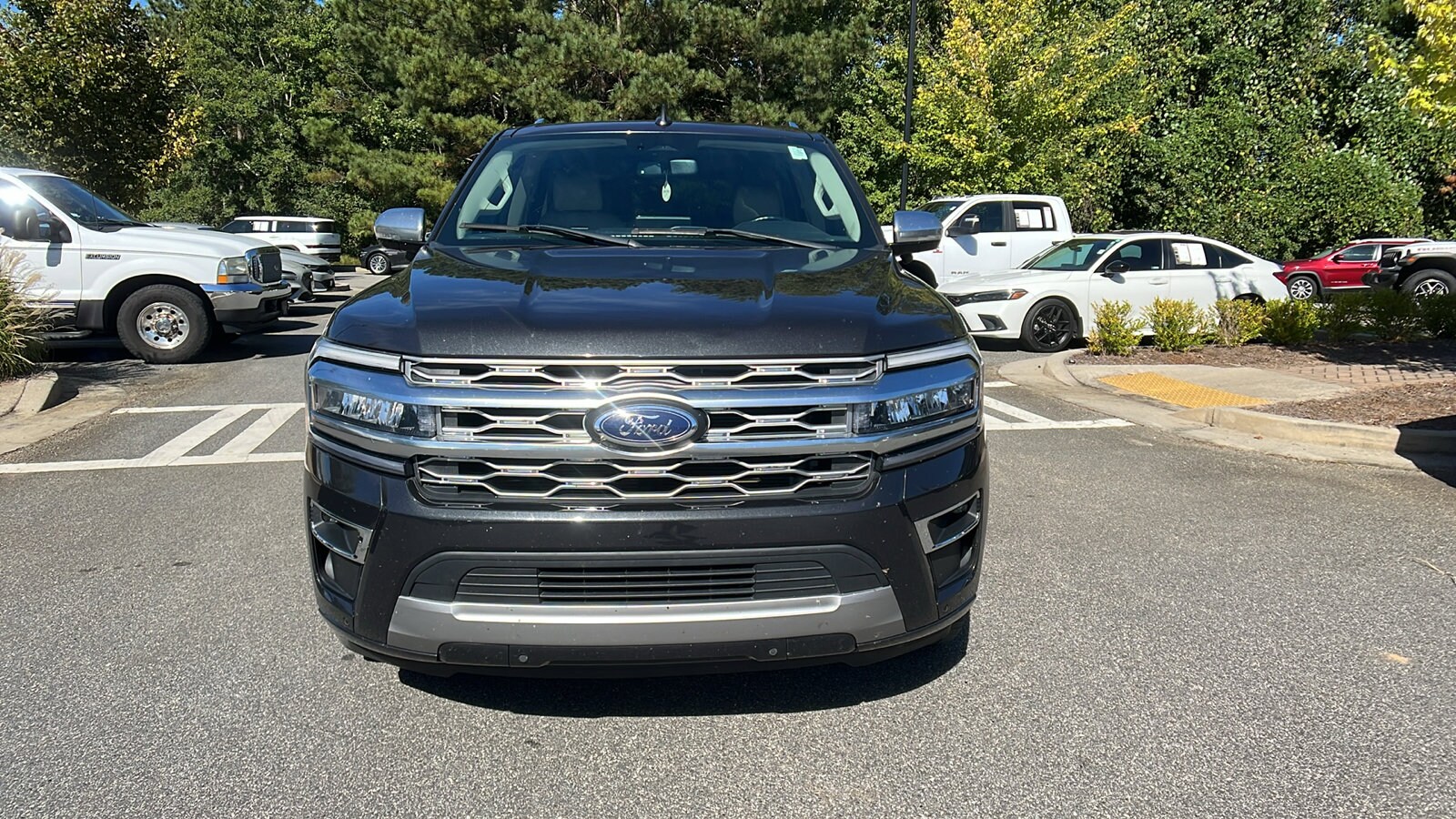 2023 Ford Expedition Platinum photo 2