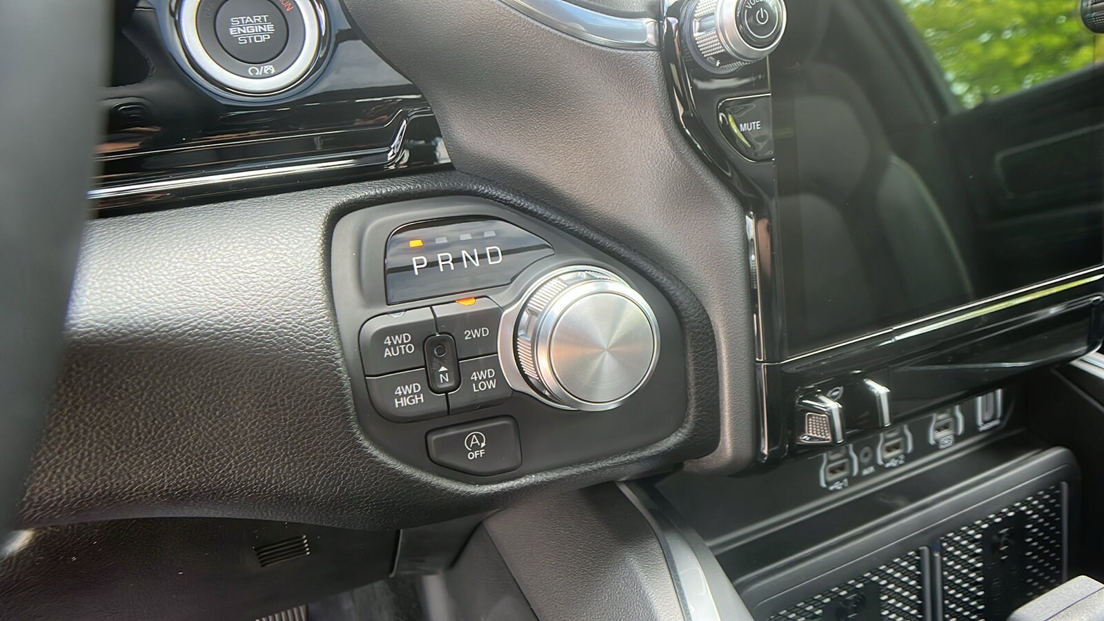 2026 RAM 1500 Laramie - Photo 30