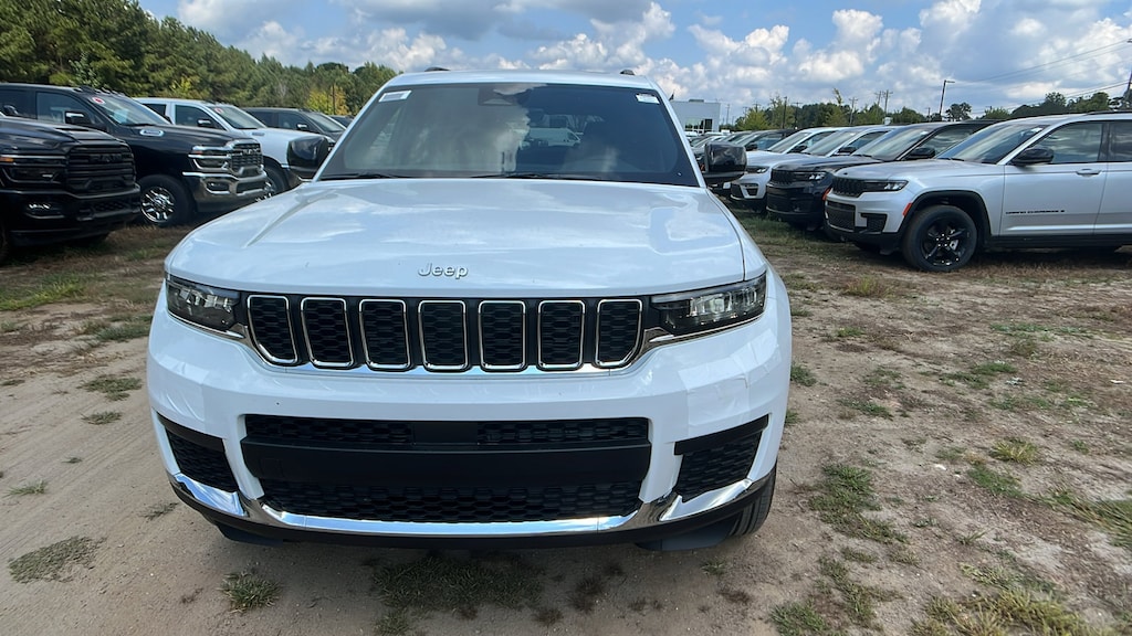 New 2025 Jeep Grand Cherokee L L LAREDO X 4X4 Sport Utility