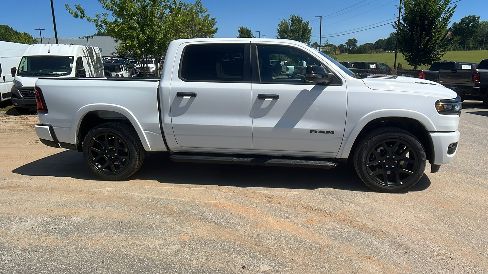 2026 RAM 1500 Laramie - Photo 7