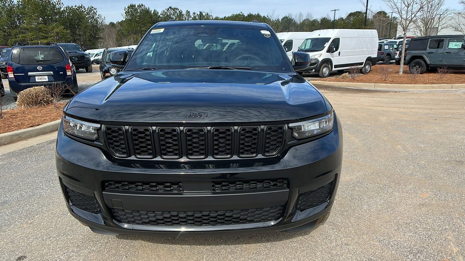 2025 Jeep Grand Cherokee Altitude X photo 2
