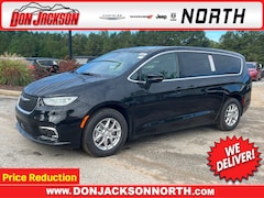 2026 Chrysler Pacifica SELECT Passenger Van