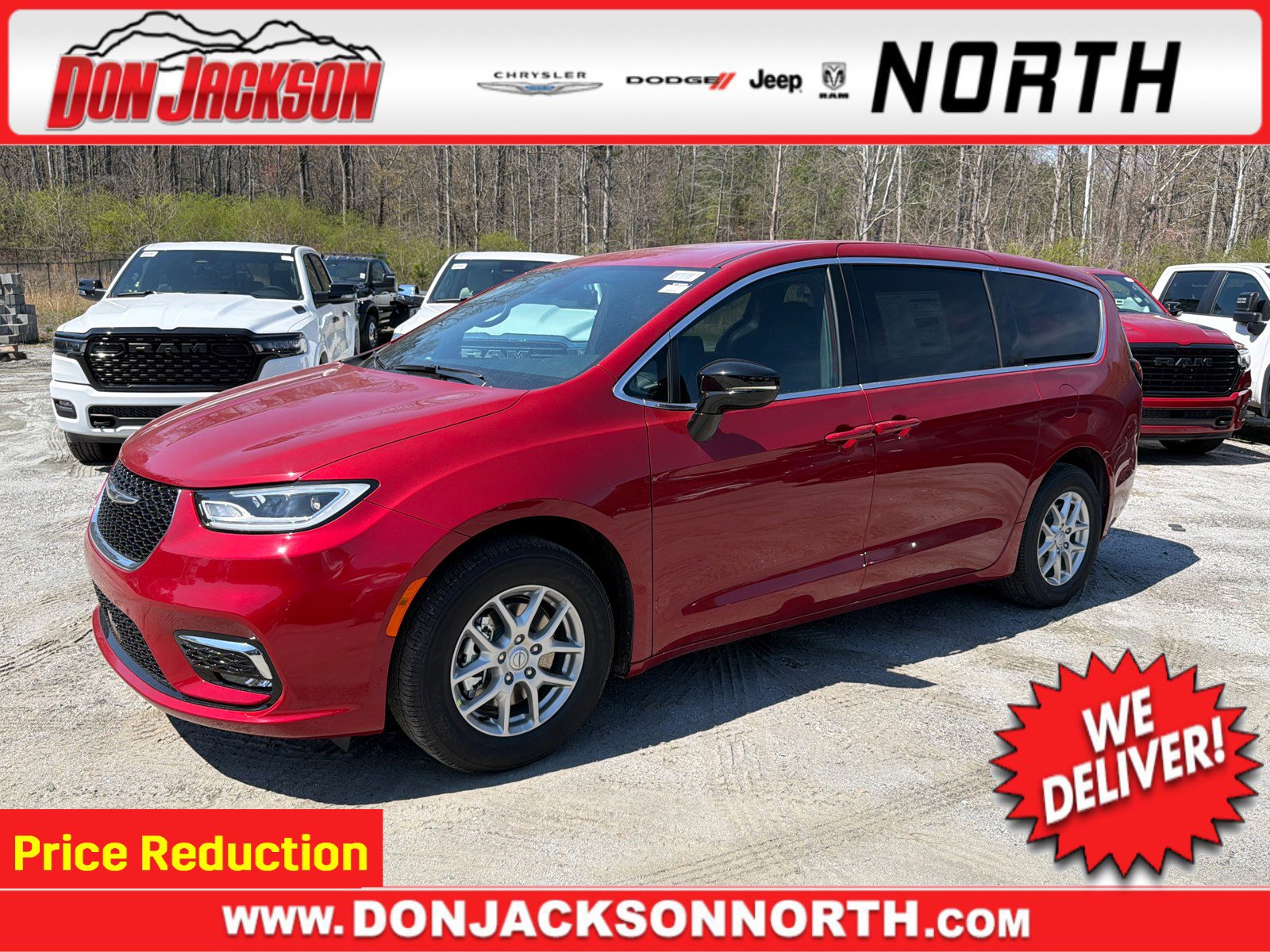 2026 Chrysler Pacifica Select's photo