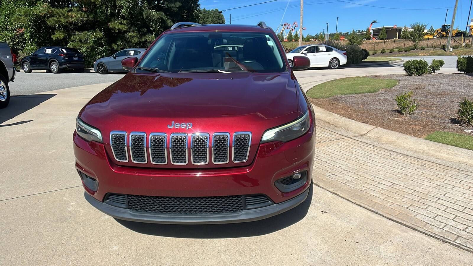 2020 Jeep Cherokee Latitude photo 2