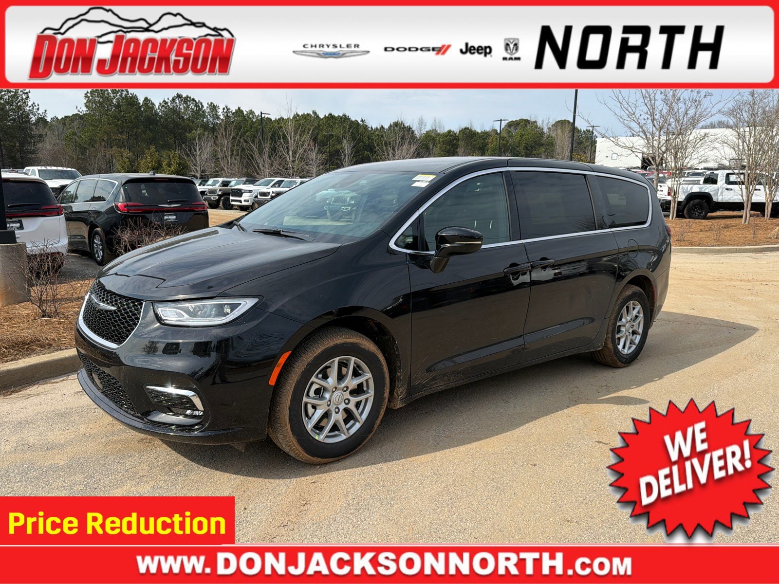 2026 Chrysler Pacifica Select's photo