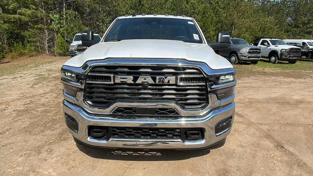 New 2025 Ram 3500 Chassis Cab 3500 TRADESMAN CHASSIS REGULAR CAB 4X2 84' CA Pickup