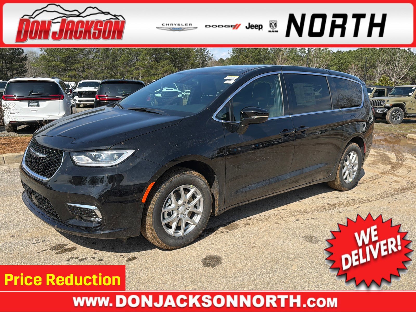 2026 Chrysler Pacifica Select's photo