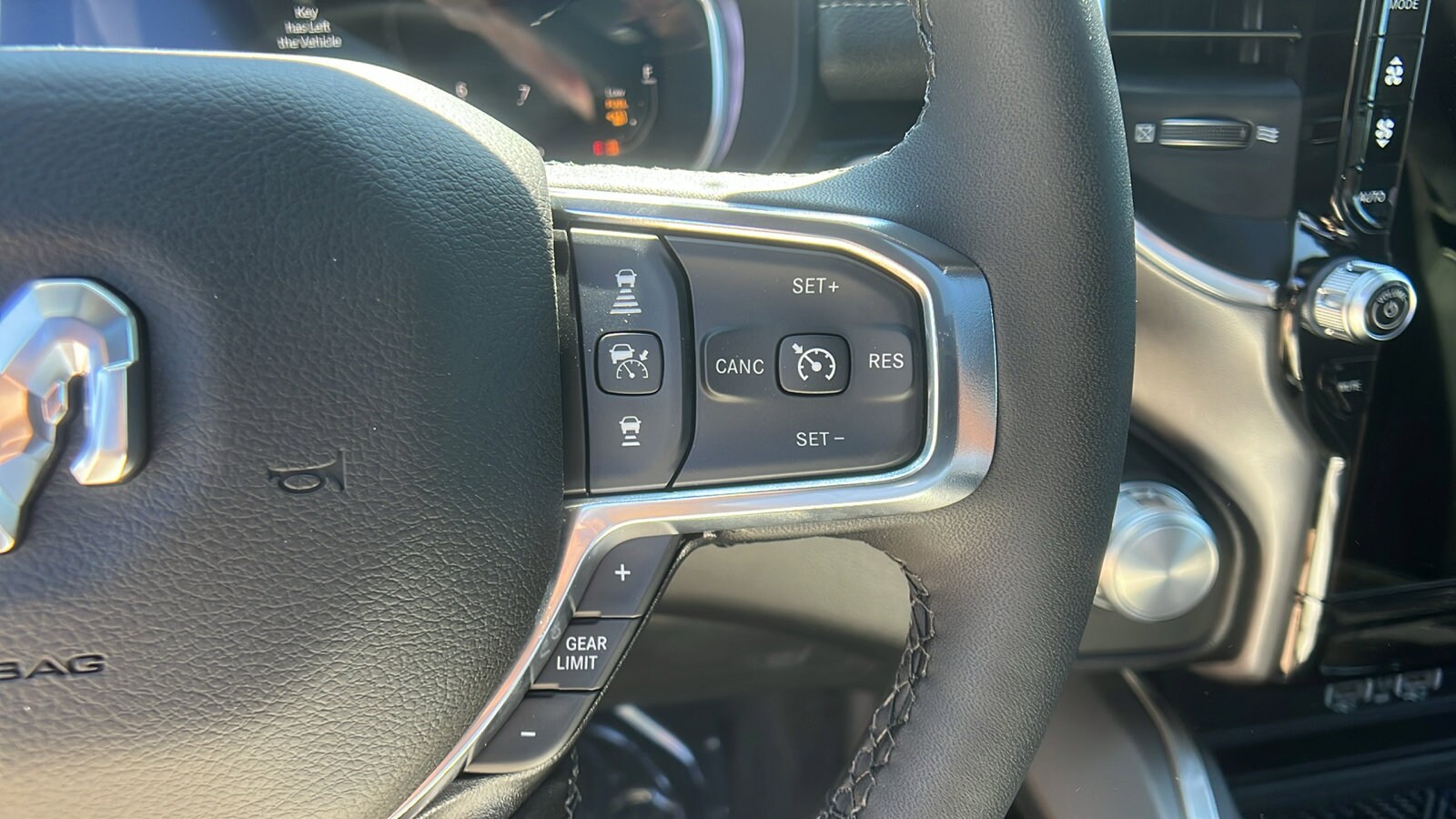 2026 RAM 1500 Laramie - Photo 26