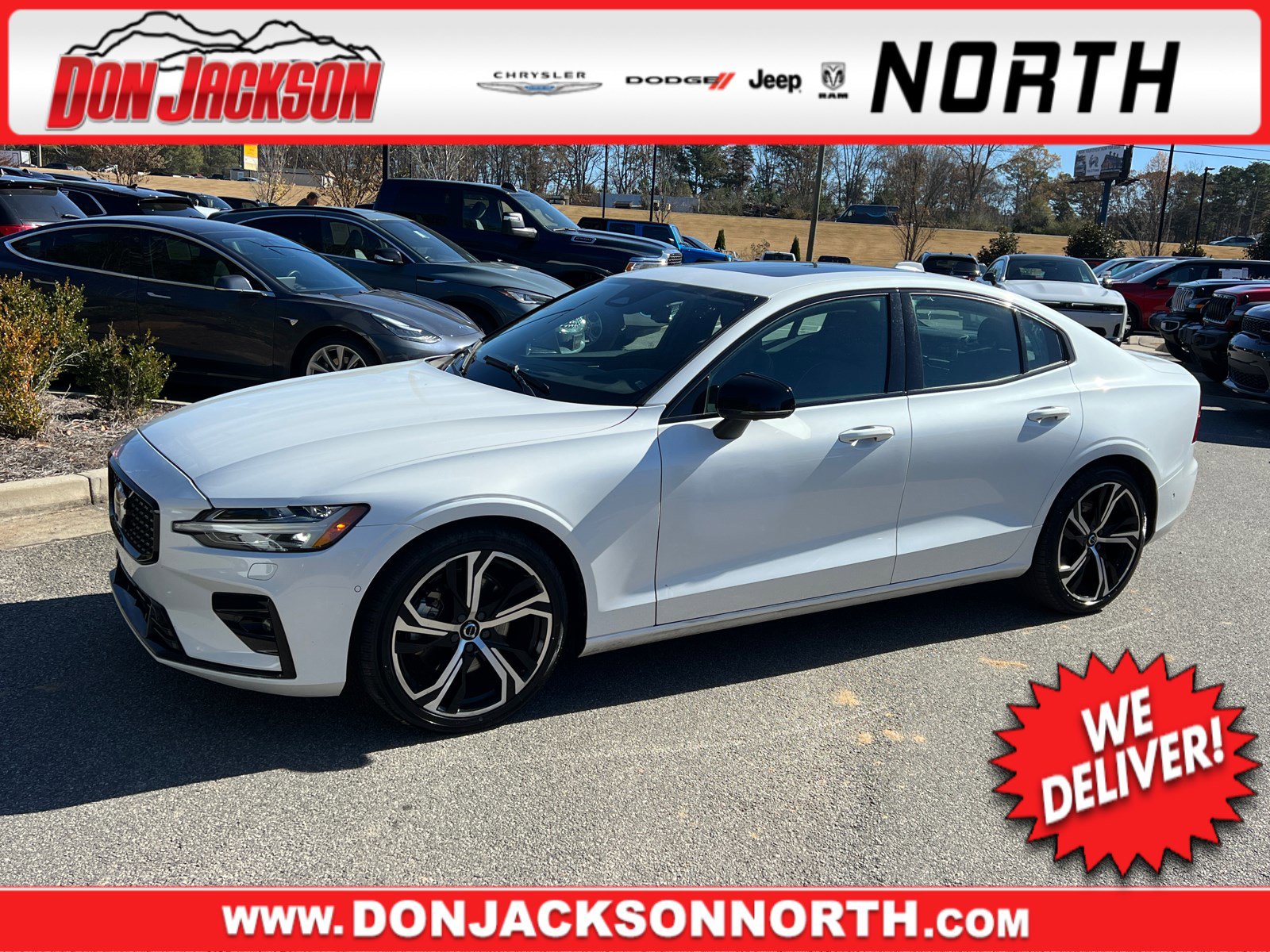 2024 Volvo S60 Plus's photo