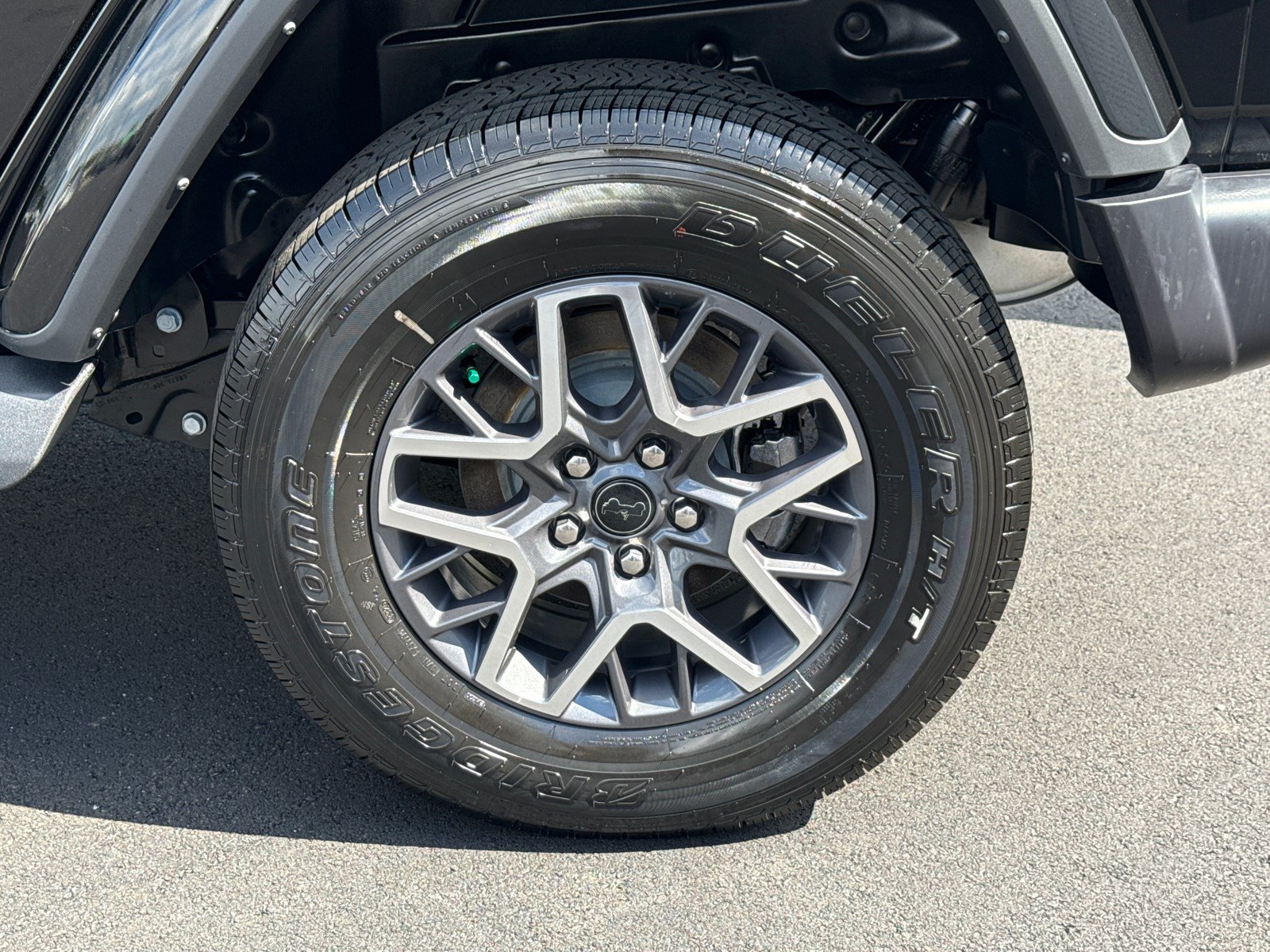 2026 Jeep Wrangler 4-Door Sahara - Photo 19