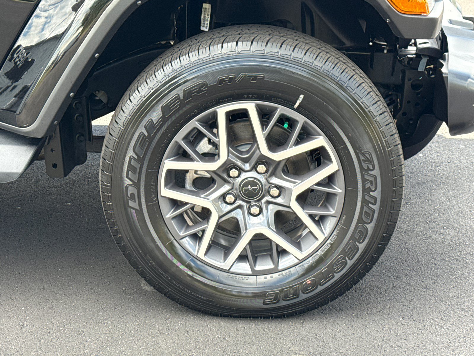 2026 Jeep Wrangler 4-Door Sahara - Photo 12