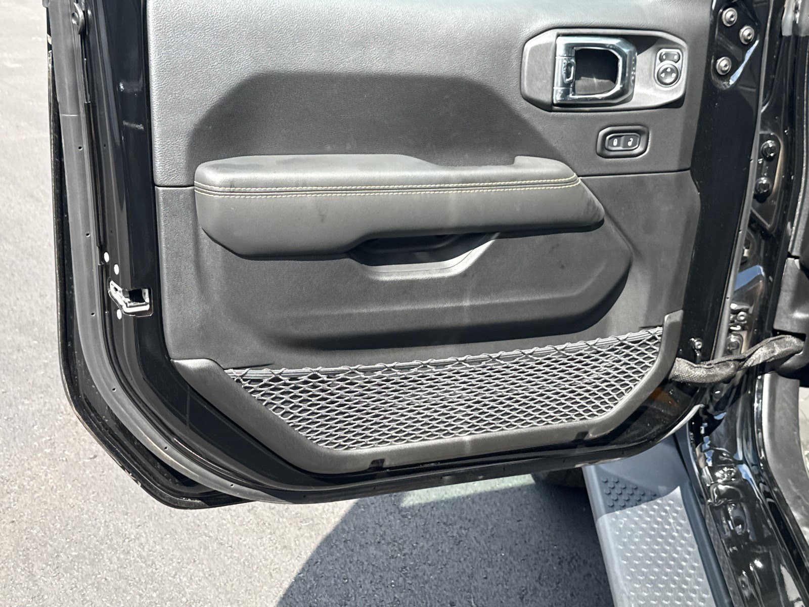 2026 Jeep Wrangler 4-Door Sahara - Photo 10