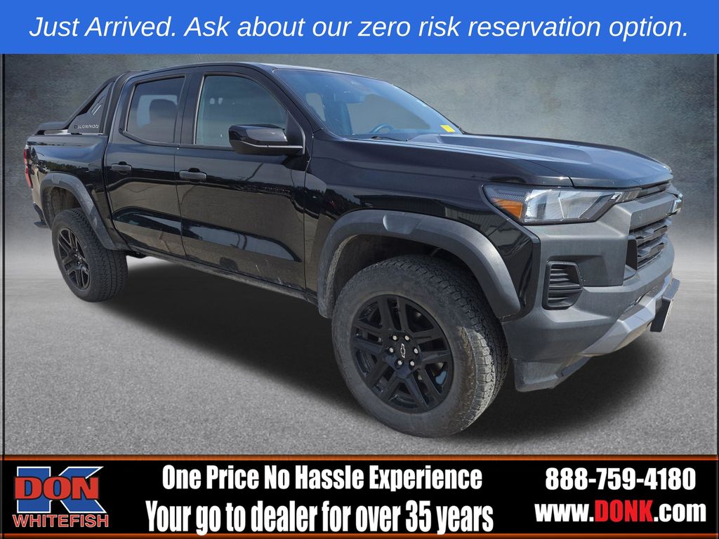 2025 Chevrolet Colorado 4WD Trail Boss Crew Cab Short Box's photo