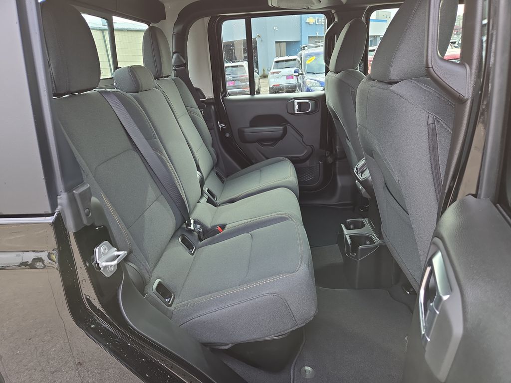 2025 Jeep Gladiator Sport - Photo 15