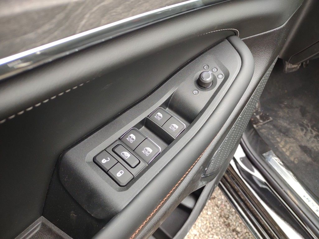 2025 Jeep Grand Cherokee L Overland - Photo 13