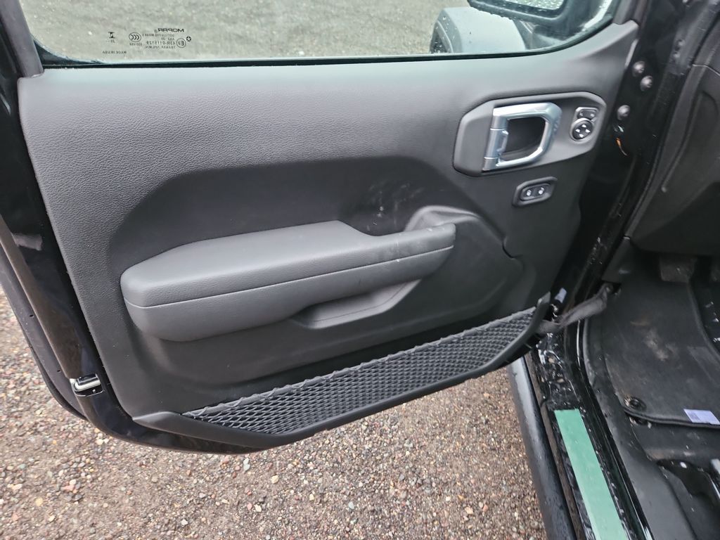 2026 Jeep Wrangler 4-Door Rubicon - Photo 11