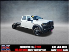 2026 Ram 5500 Chassis Cab TRADESMAN  CREW  4X4 84' CA Pickup