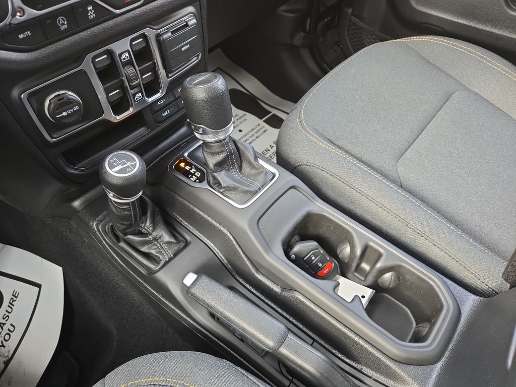 2025 Jeep Gladiator Sport - Photo 24