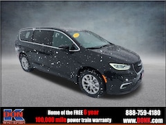 2026 Chrysler Pacifica SELECT AWD Passenger Van