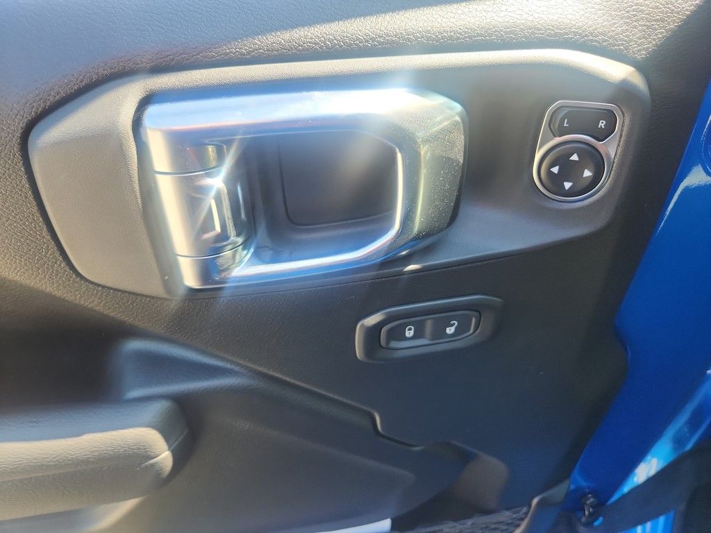 2025 Jeep Wrangler 4-Door Sport S - Photo 13