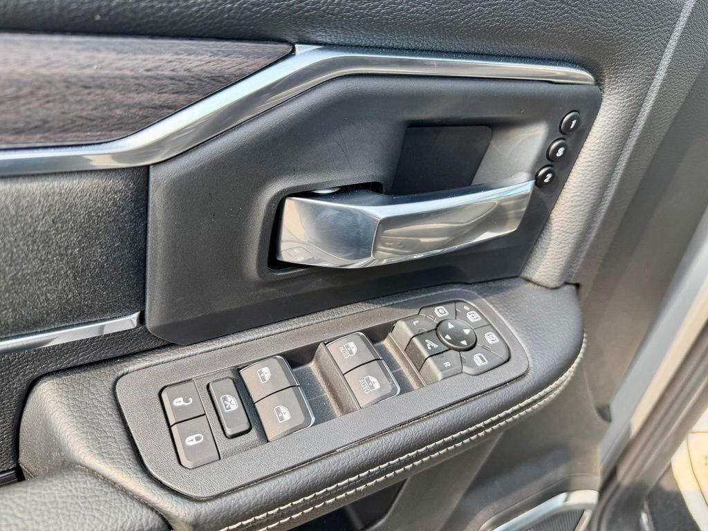 2026 RAM 2500 Laramie - Photo 12