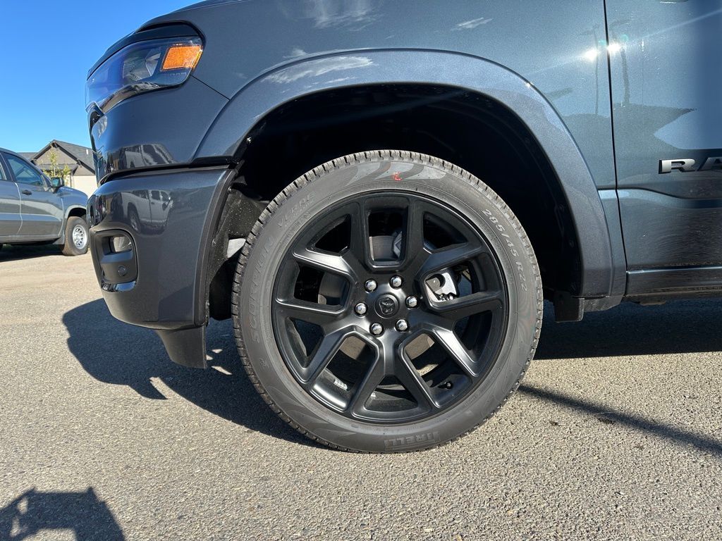 2026 RAM 1500 Laramie - Photo 10
