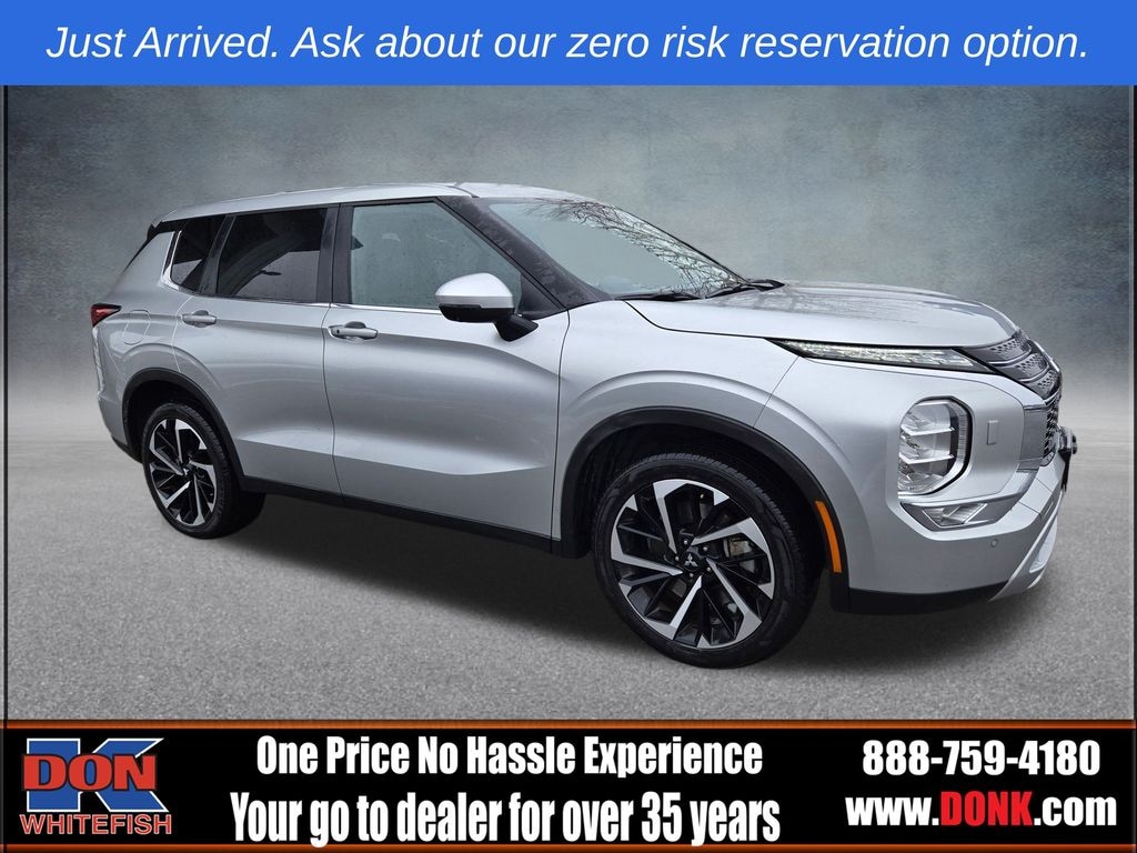 Used 2024 Mitsubishi Outlander SE 7 Passenger S-AWC