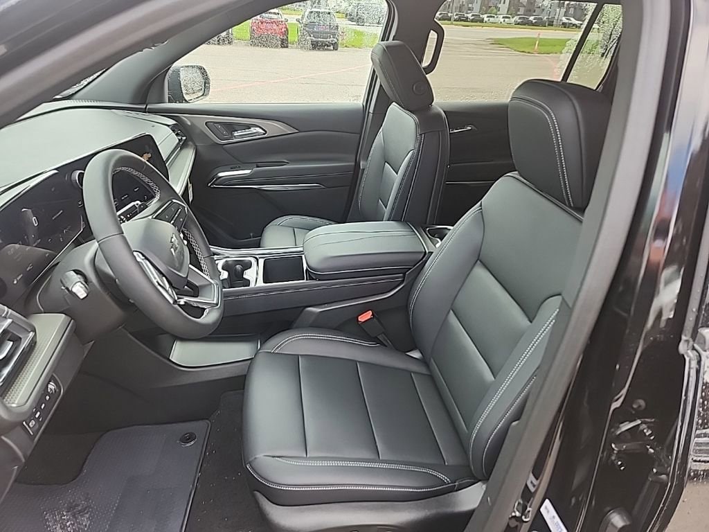 2026 Chevrolet Traverse LT - Photo 14