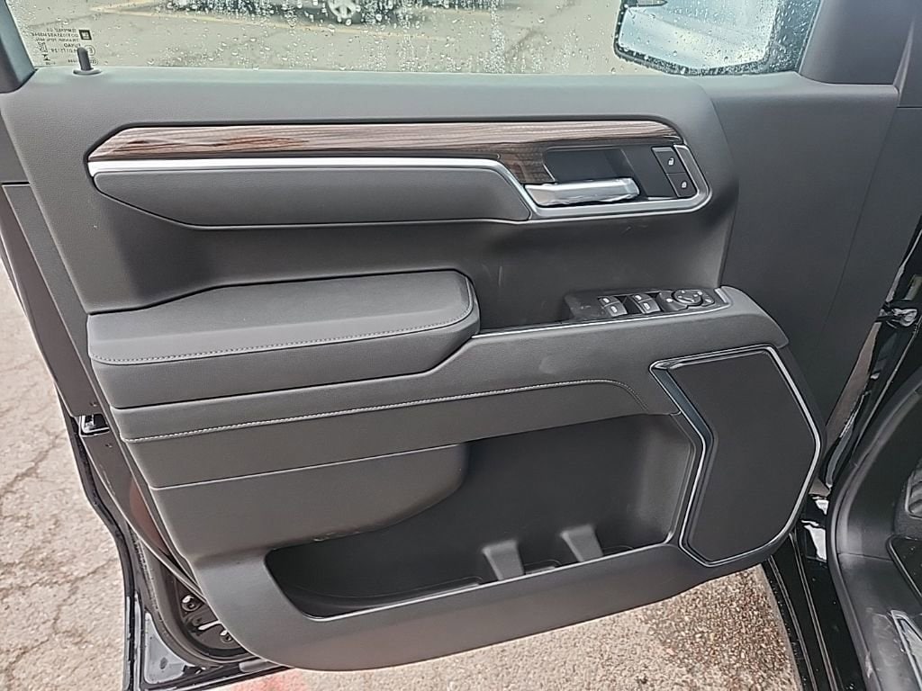 2026 Chevrolet Silverado 1500 LT - Photo 10