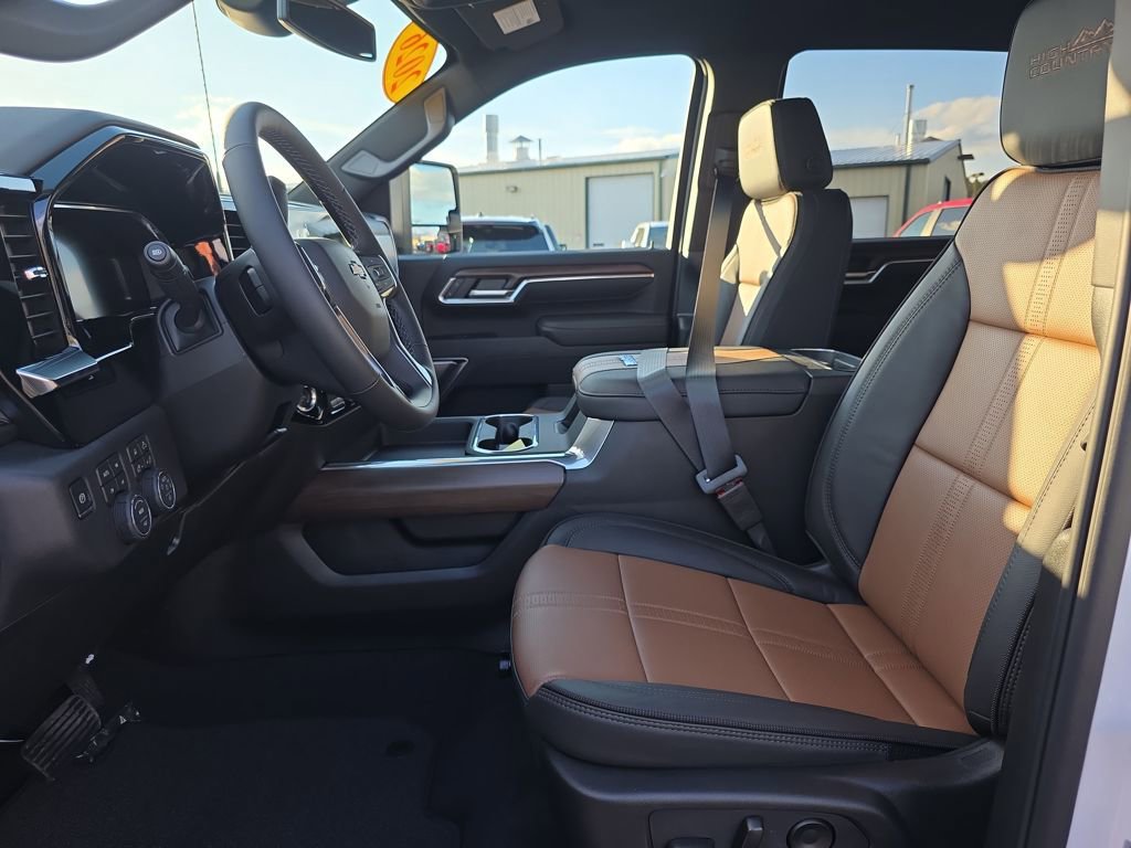 2026 Chevrolet Silverado 3500 HD High Country - Photo 14