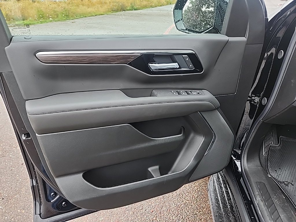 2026 Chevrolet Tahoe LS - Photo 12
