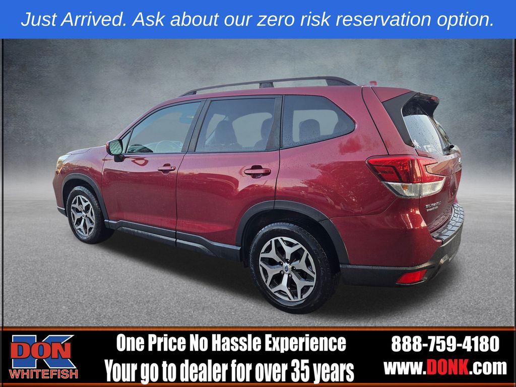 2019 Subaru Forester Premium photo 3