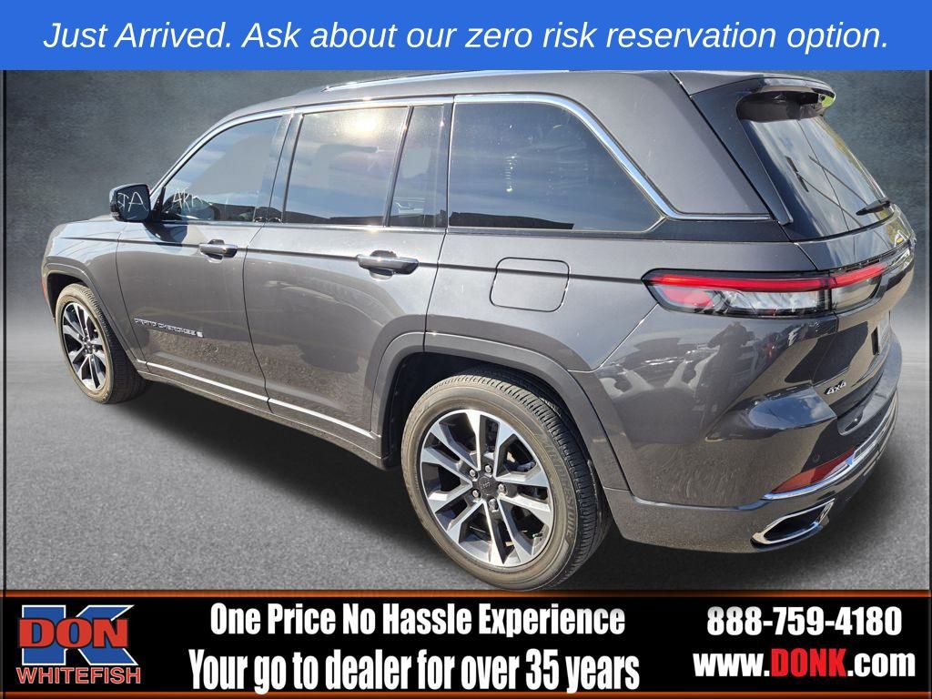 2022 Jeep Grand Cherokee Overland photo 3