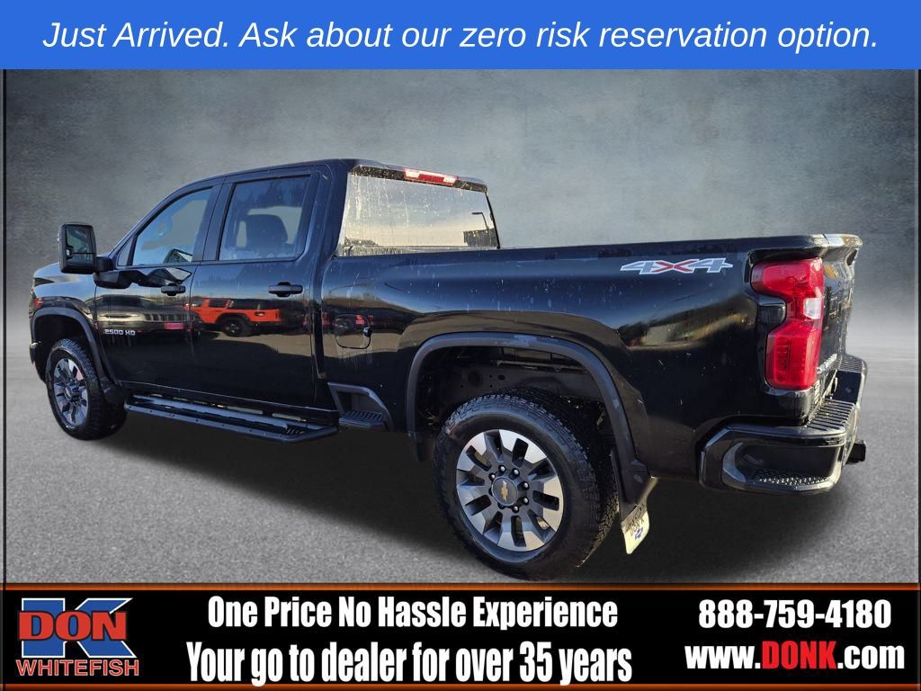 2024 Chevrolet Silverado 2500HD Custom photo 2