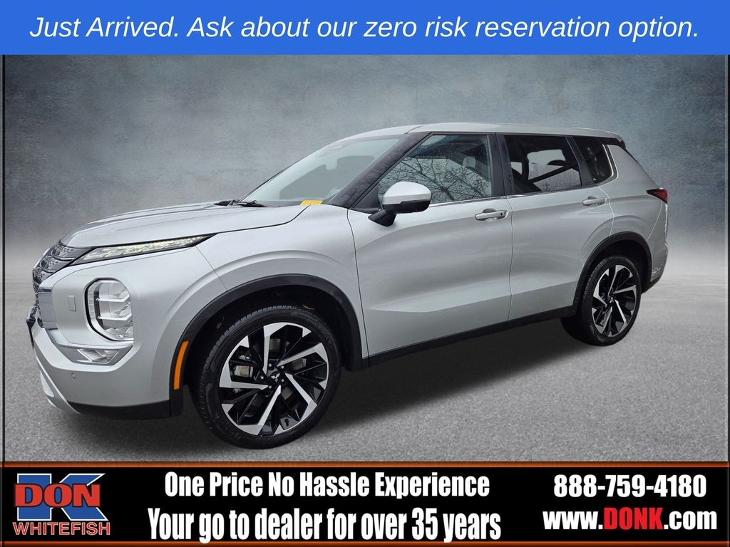 Used 2024 Mitsubishi Outlander SE 7 Passenger S-AWC SUV