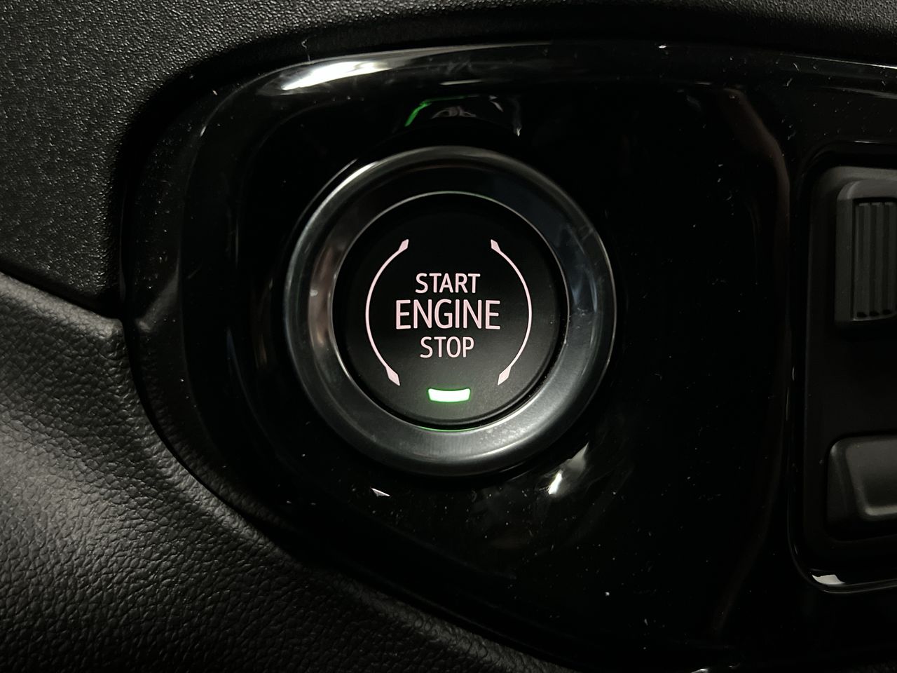 2026 GMC Sierra 1500 SLT - Photo 32