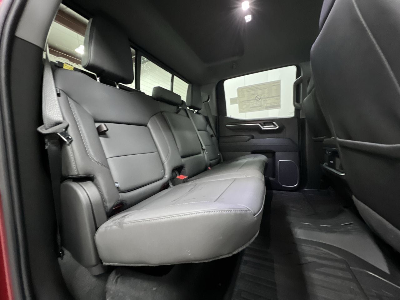 2026 GMC Sierra 1500 SLT - Photo 42