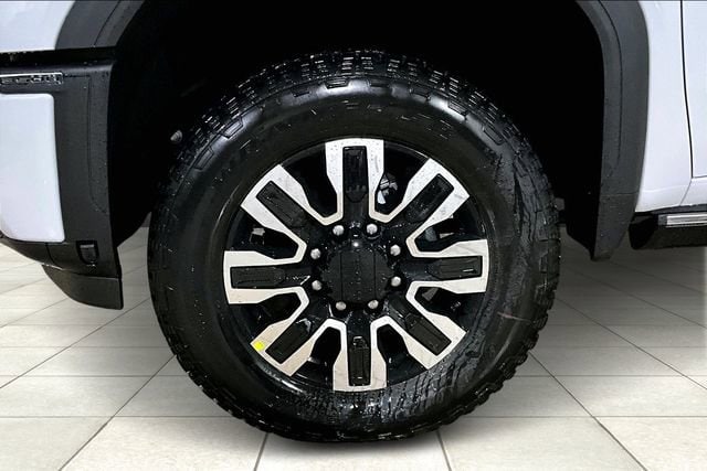 2026 GMC Sierra 3500HD Denali Ultimate - Photo 8