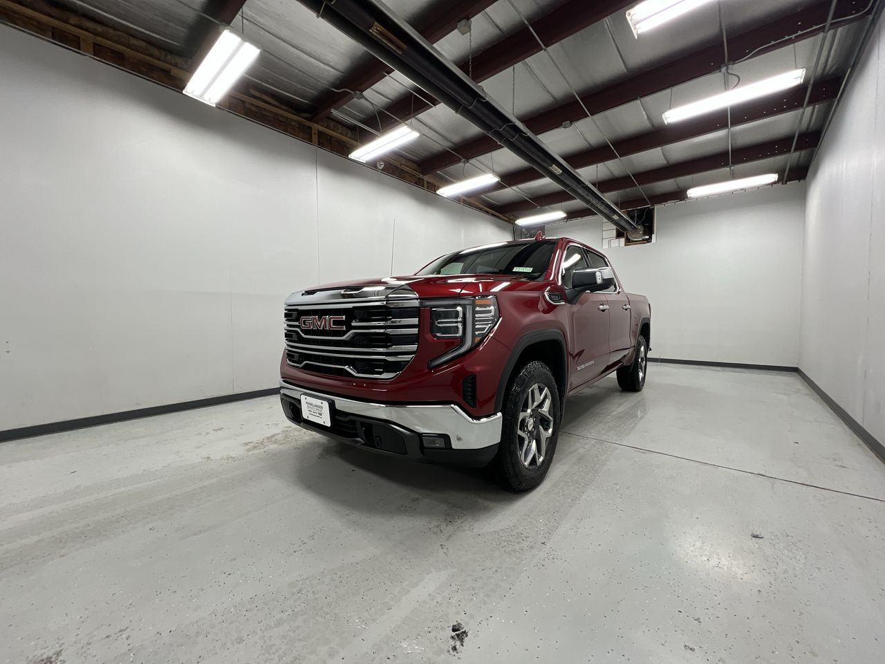 2026 GMC Sierra 1500 SLT - Photo 18