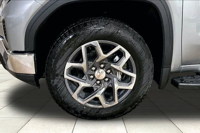 2026 GMC Sierra 1500 SLT - Photo 8
