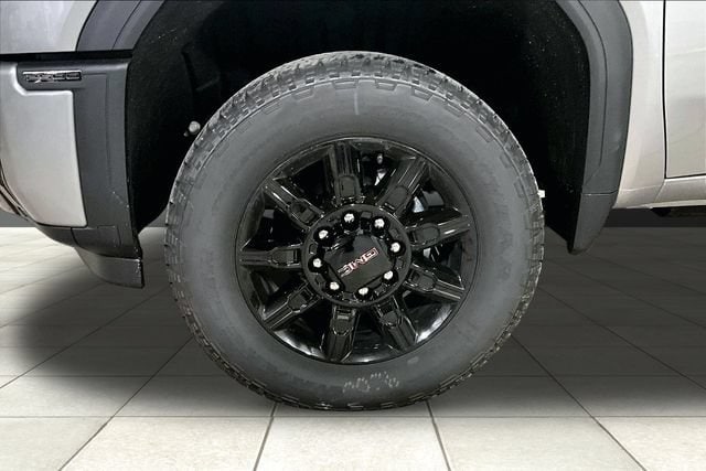 2026 GMC Sierra 2500HD AT4 - Photo 8