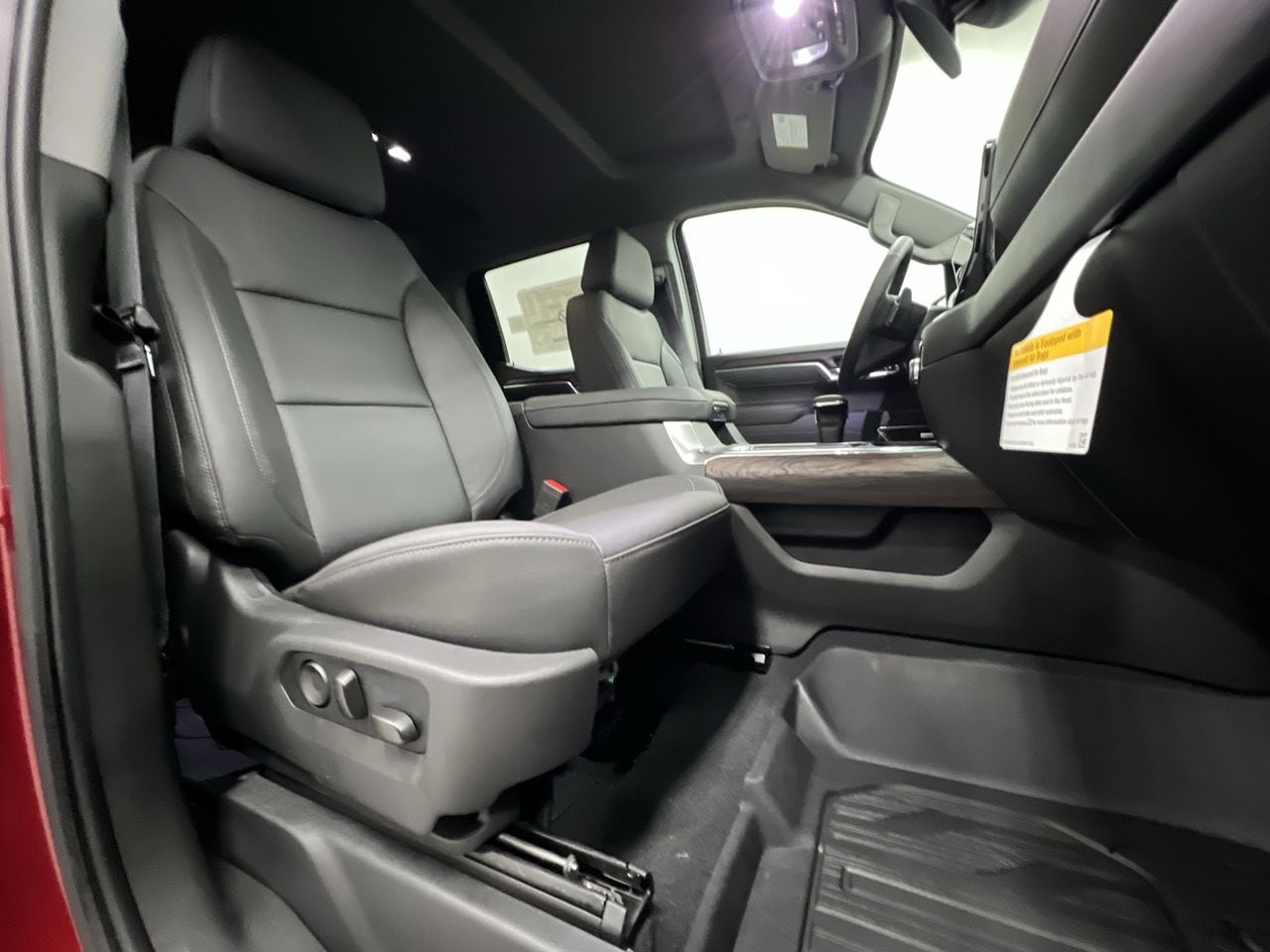 2026 GMC Sierra 1500 SLT - Photo 43