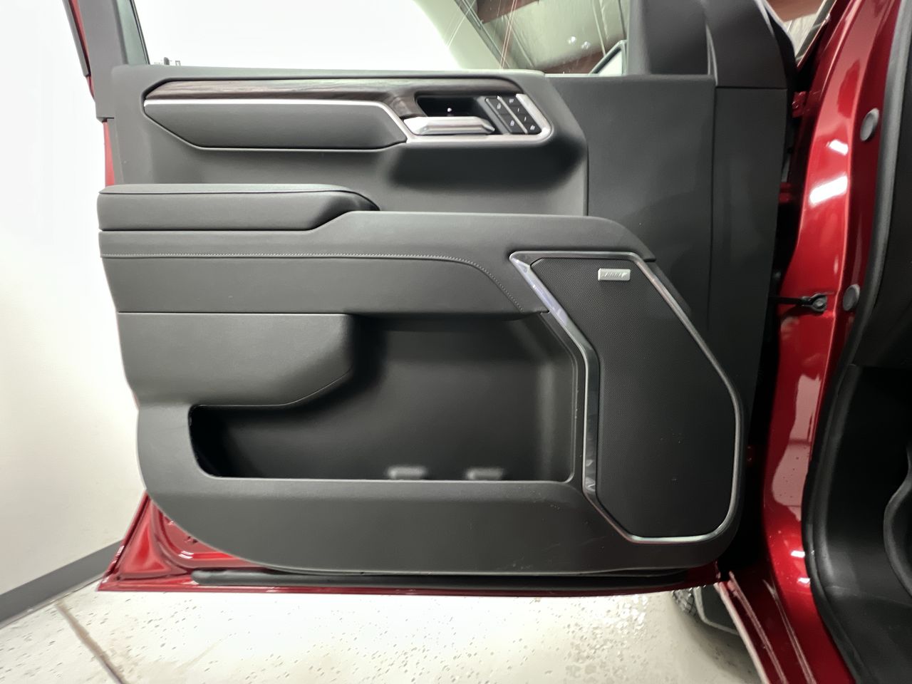 2026 GMC Sierra 1500 SLT - Photo 37
