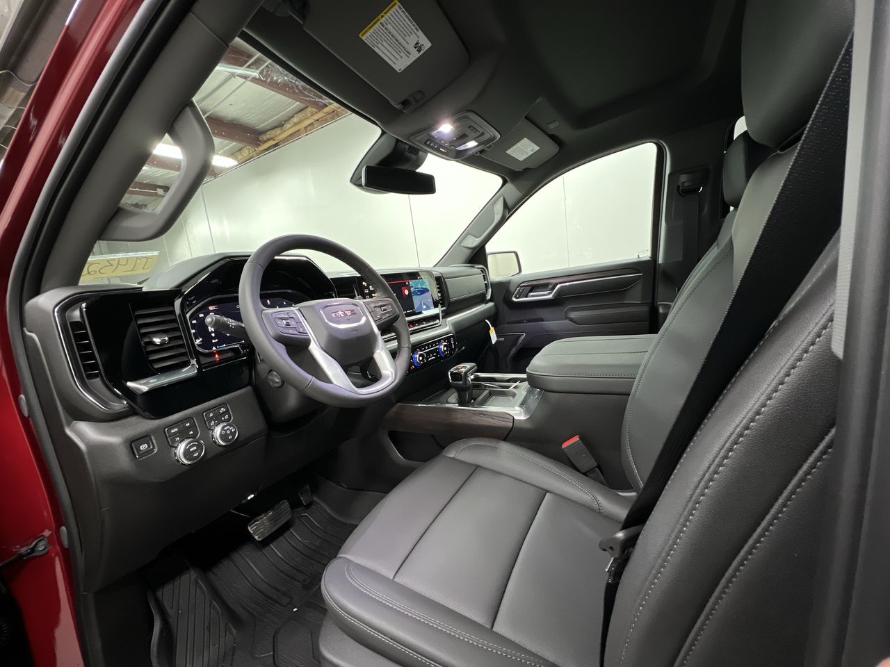2026 GMC Sierra 1500 SLT - Photo 25