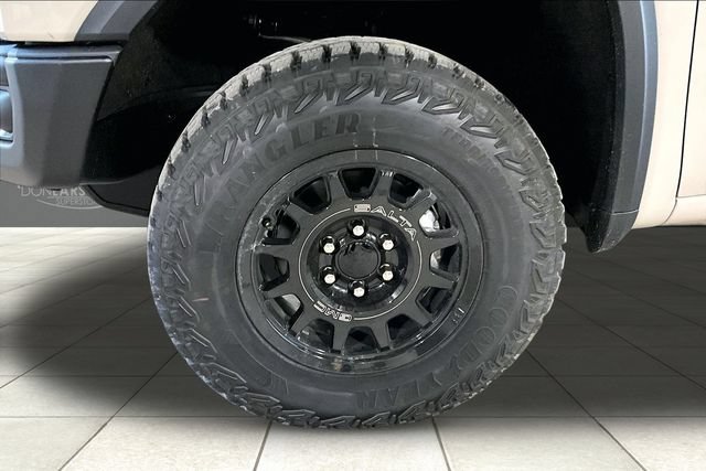 2026 GMC Sierra 1500 AT4X - Photo 8