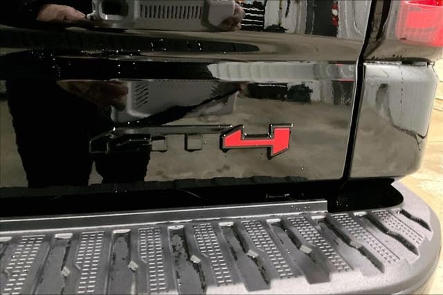 2026 GMC Sierra 1500 AT4 - Photo 6